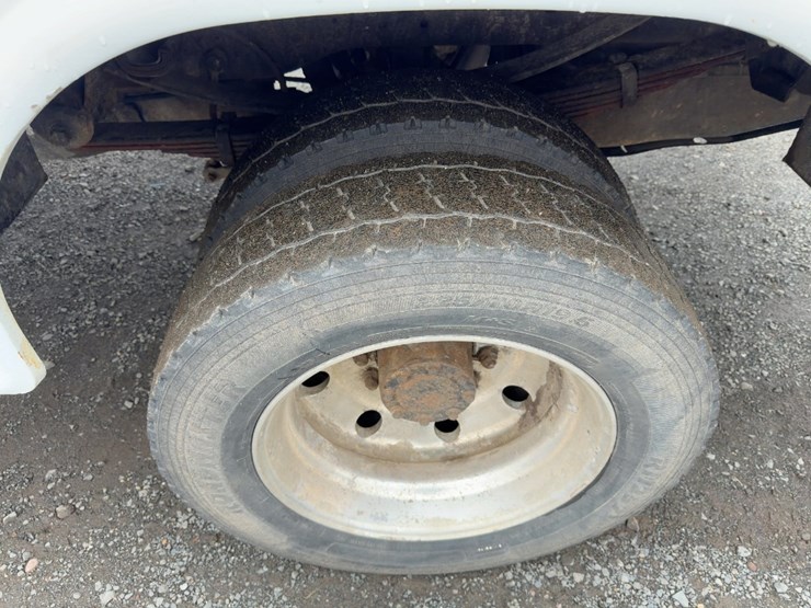 2015-ford-f450-xlt-image-10
