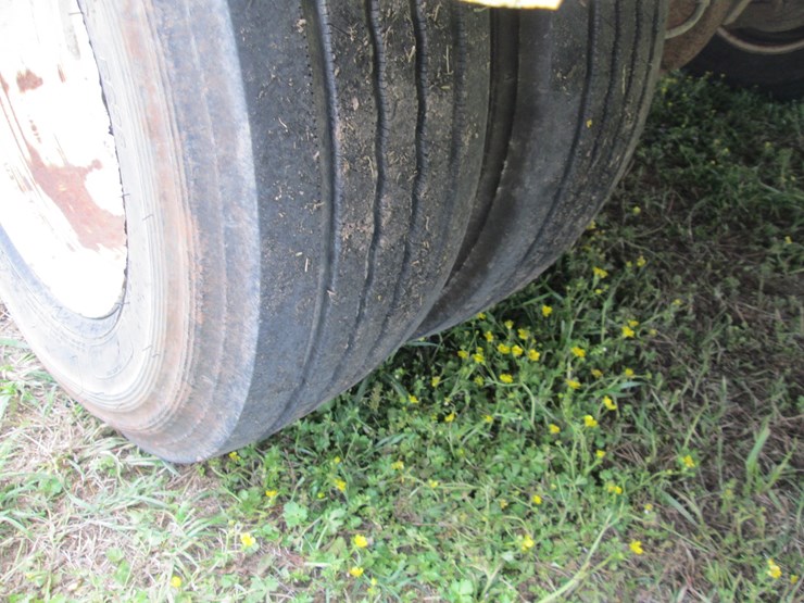 2006-gmc-3500-image-5