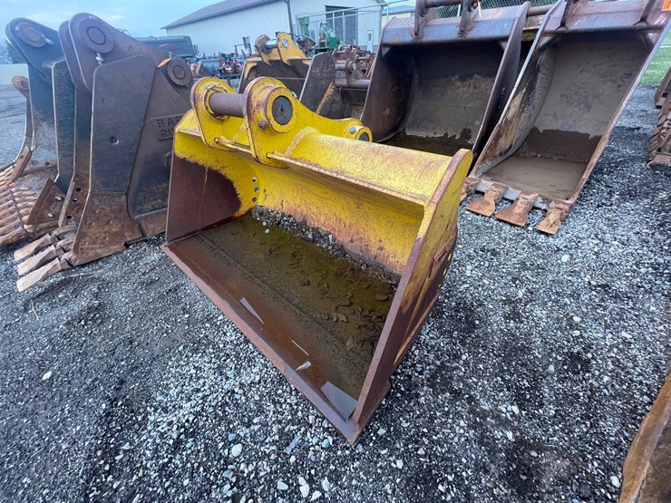 #5009-•-excavator-bucket-image-1