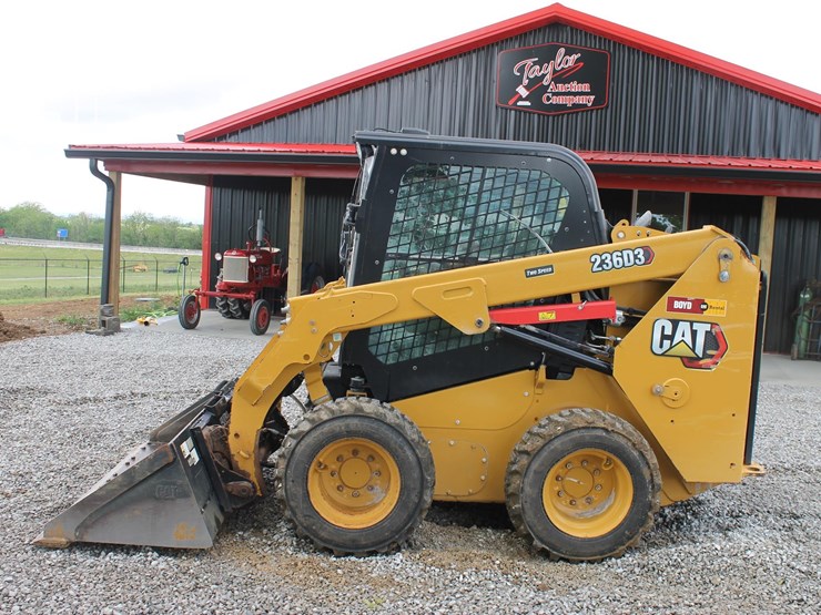 caterpillar-236d3-image-2