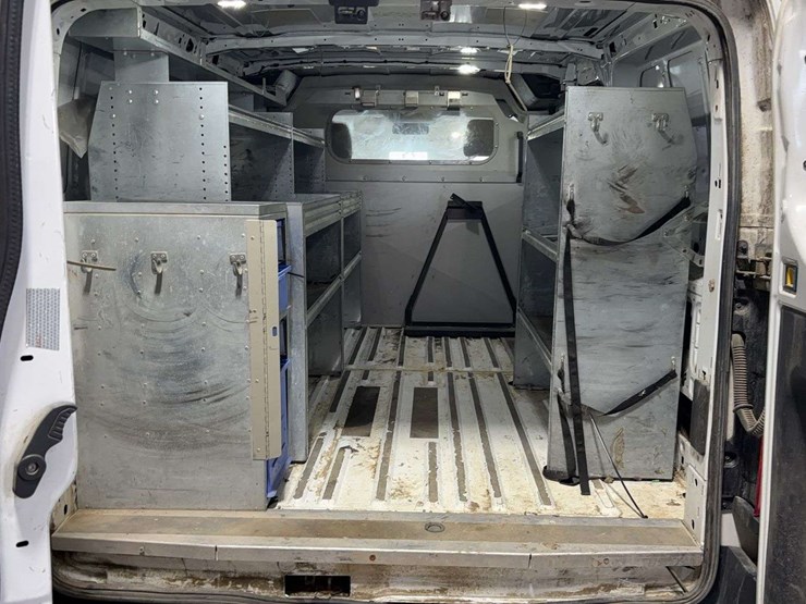 2016-ford-transit-image-15