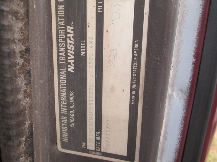 1993-international-8100-image-42