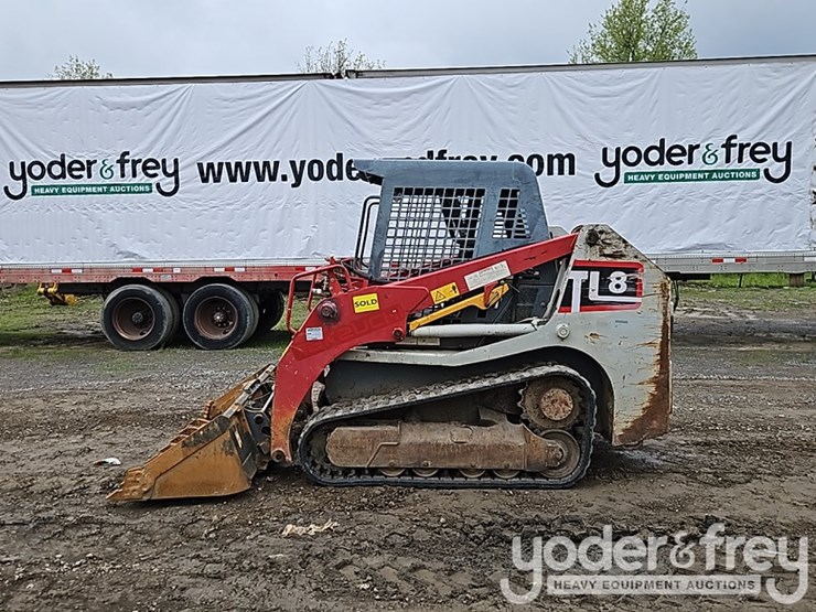 2018-takeuchi-tl8-image-2