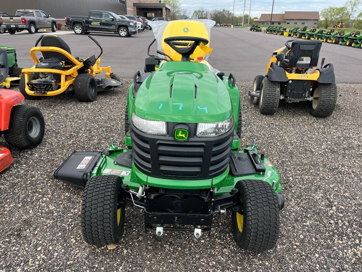 john-deere-x730-image-2