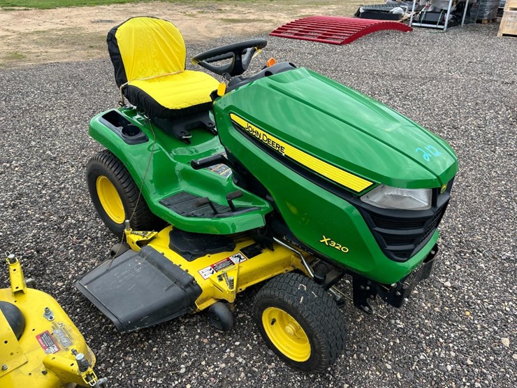 john-deere-x320-image-1