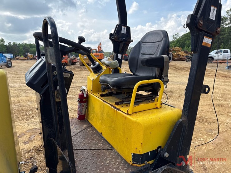 2006-wacker-neuson-rd27-120-image-14