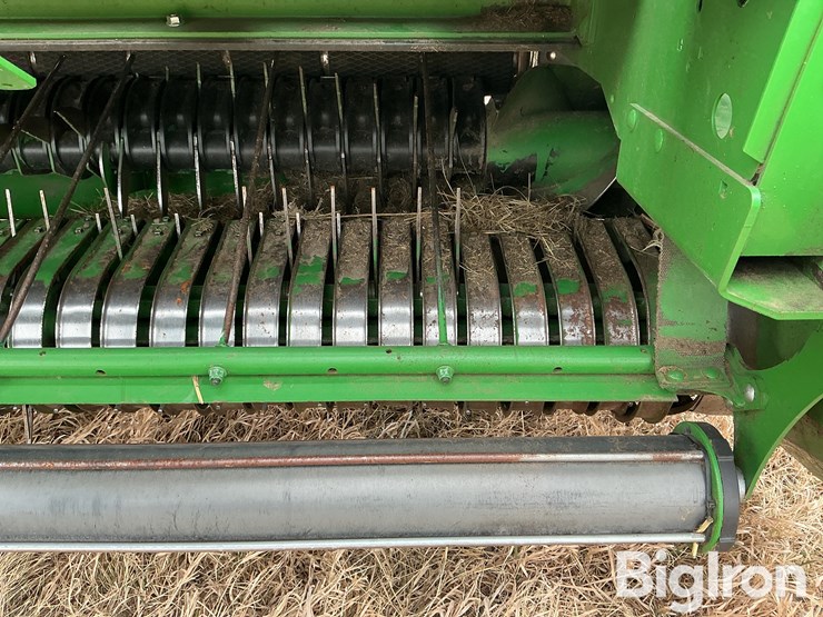 2021-john-deere-560m-image-19
