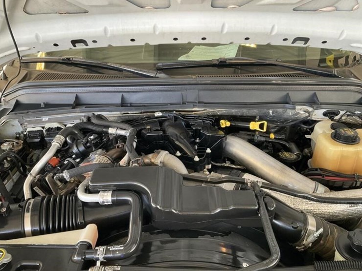 2014-ford-f550-image-16