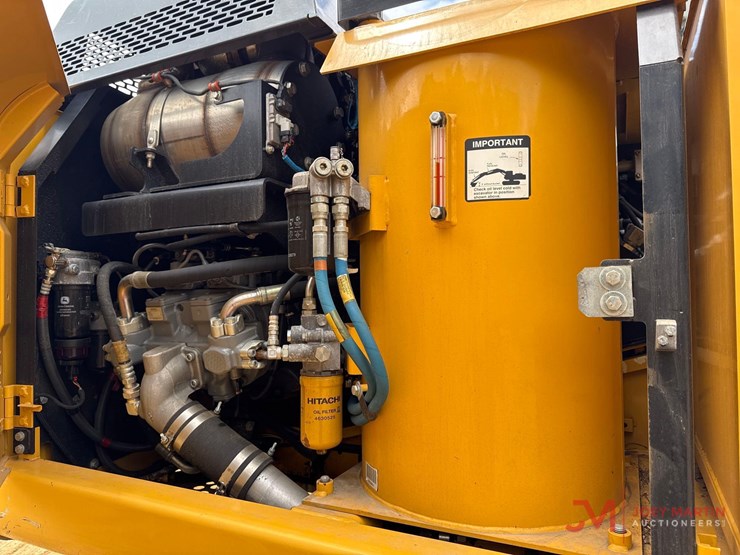 2021-deere-200g-image-6