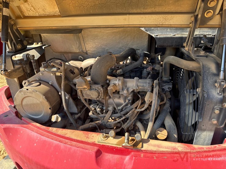 2018-takeuchi-tb260-image-16