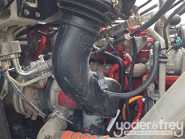 2019-freightliner-108sd-image-51