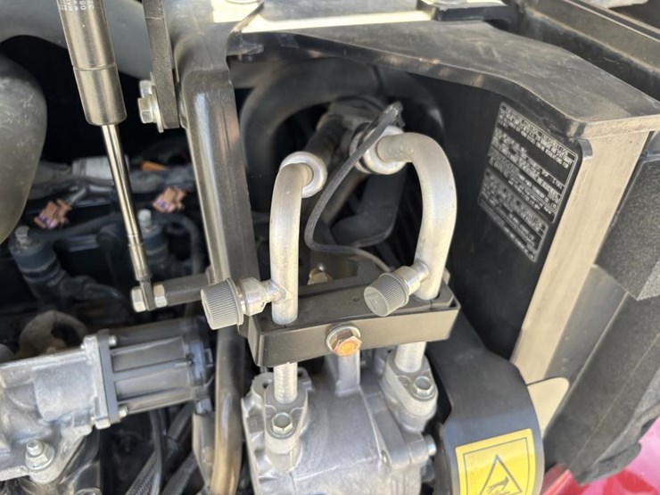 2020-takeuchi-tb240-image-58