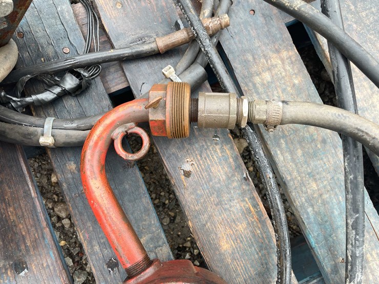 #5087-•-pallet-of-pump-parts-image-17