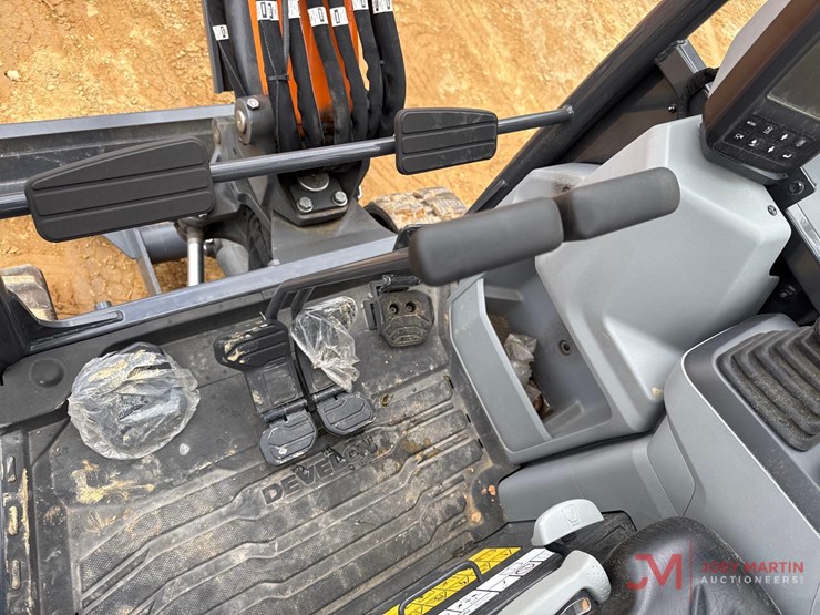 unused-2024-develon-dx-27z-mini-excavator-image-17