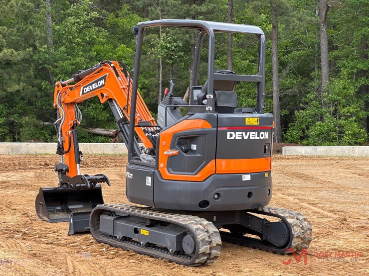 unused-2024-develon-dx-27z-mini-excavator-image-1