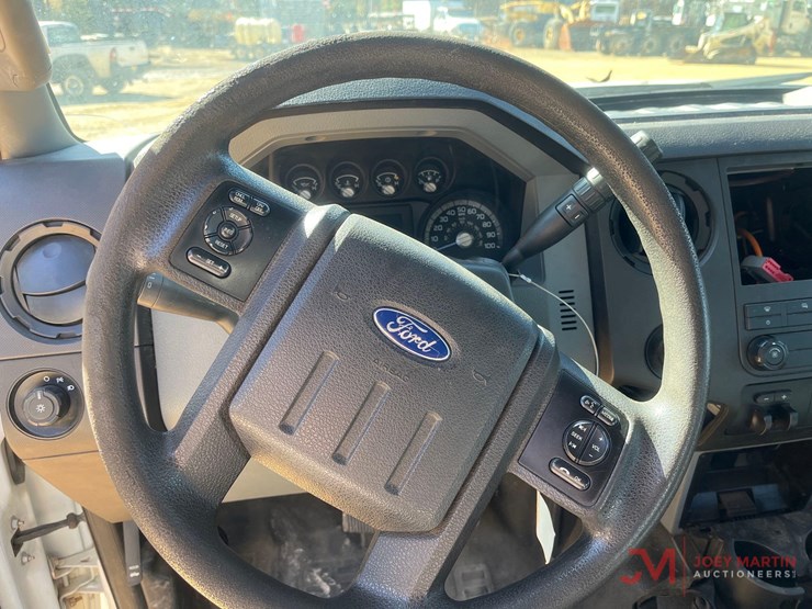 2013-ford-f250-xl-image-24