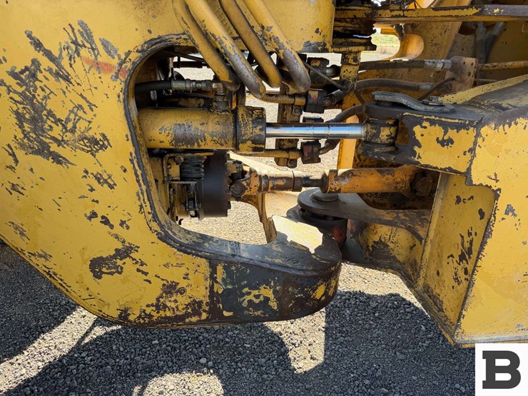 caterpillar-926e-image-37