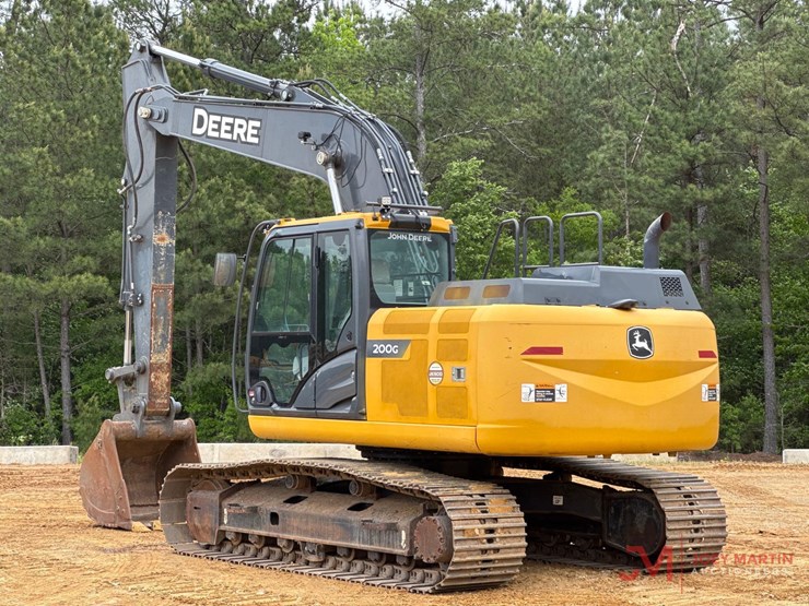 2021-deere-200g-image-1