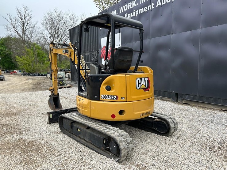 2021-caterpillar-303-image-2