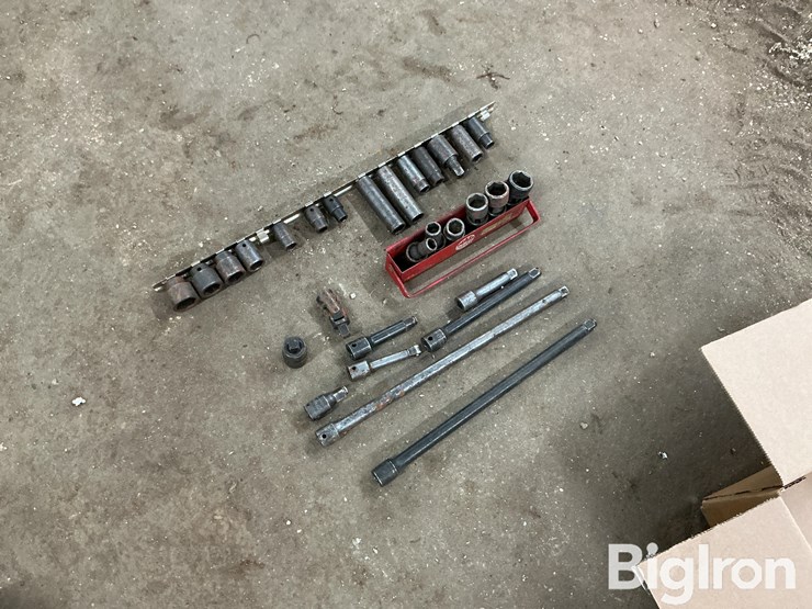 3/8"-drive-sockets-&-extensions-image-1