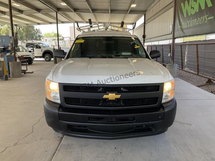 2013-chevrolet-silverado-1500-image-3