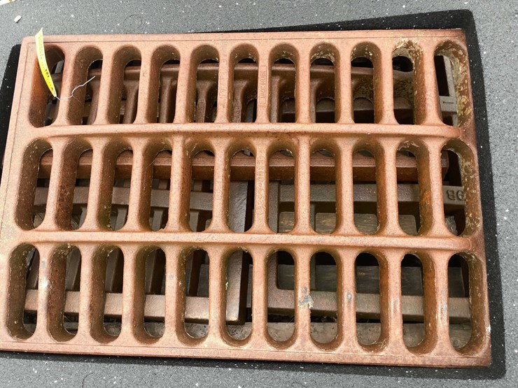 #5081-•-(4)-cast-iron-trench-grates-image-5