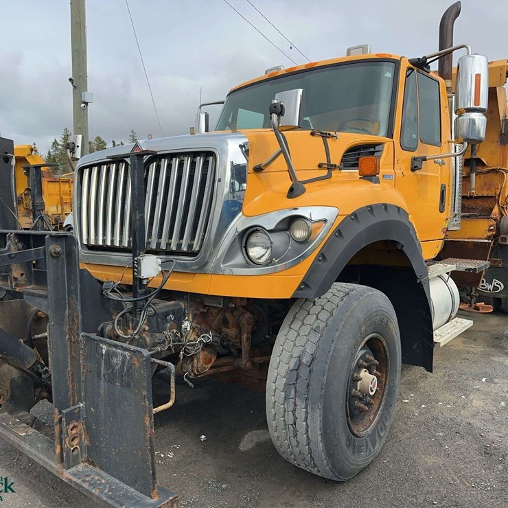 2011 INTERNATIONAL 7600