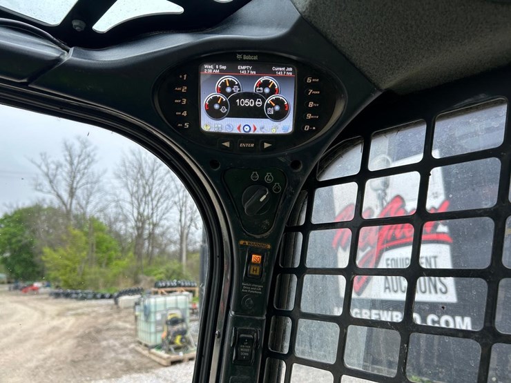 2020-bobcat-t770-image-24