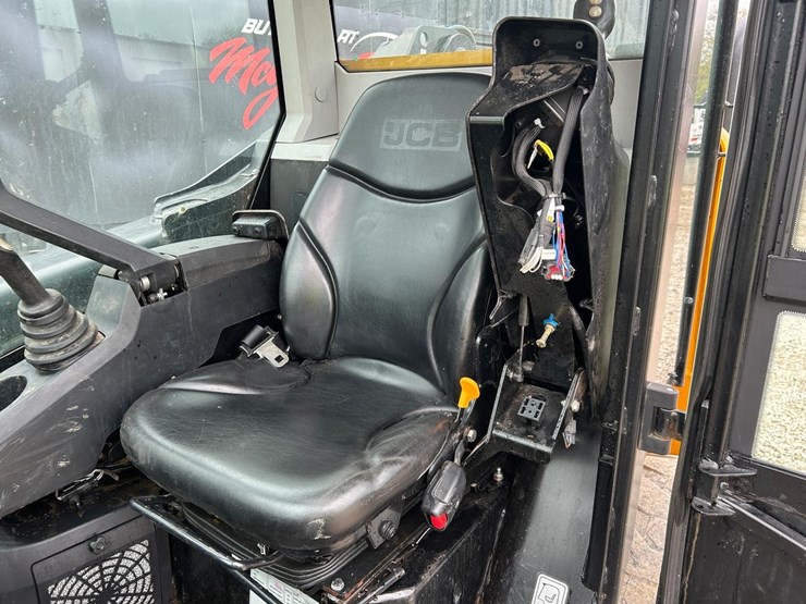 2022-jcb-270-image-17