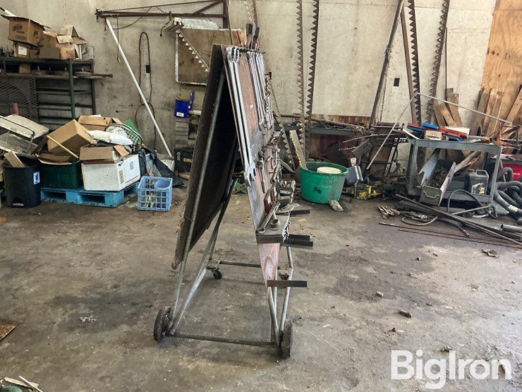 tools-w/tool-stand-image-4