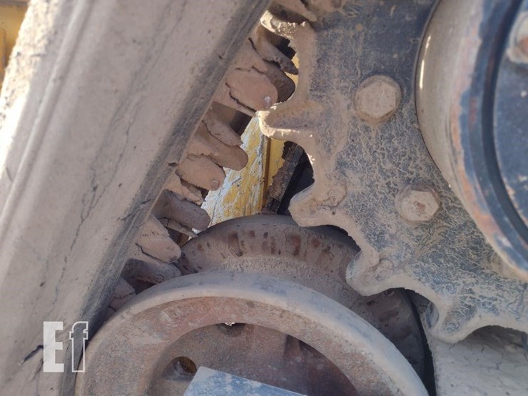 2022-deere-325g-image-23