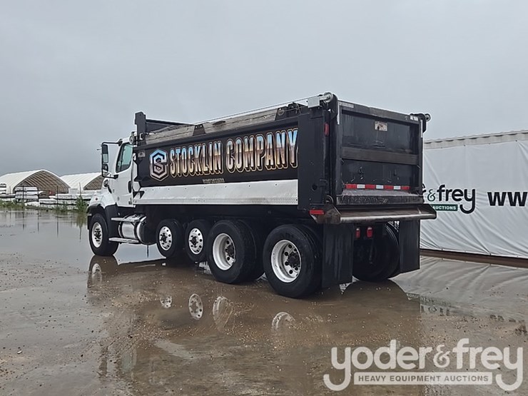 2018-freightliner-108sd-image-3