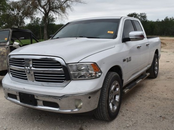2014-dodge-1500-image-1