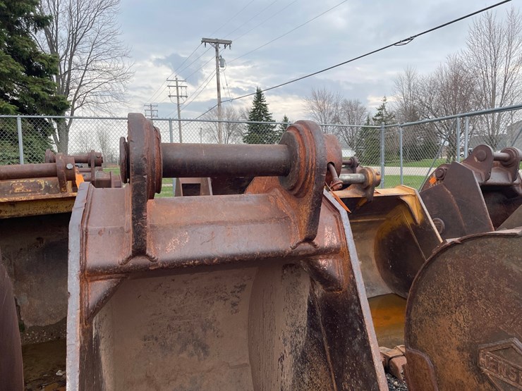 #5011-•-excavator-bucket-image-9