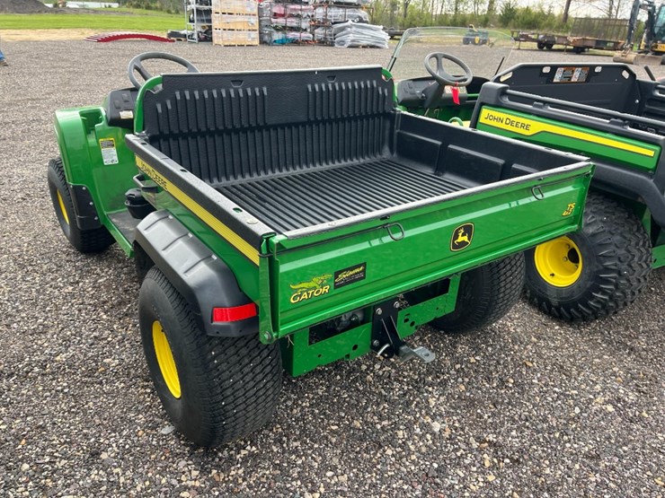 john-deere-gator-image-4