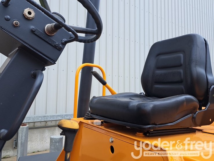terex-6-ton-swivel-skip-dumper,-roll-bar-image-17