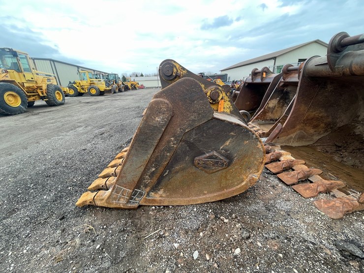 #5008-•-excavator-bucket-image-2