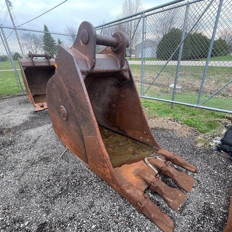 #5002 • Excavator Bucket