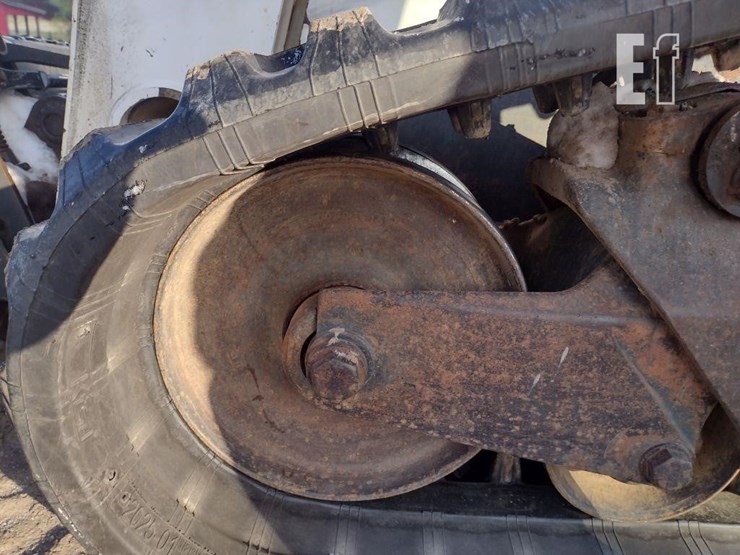 2020-bobcat-t870-image-26