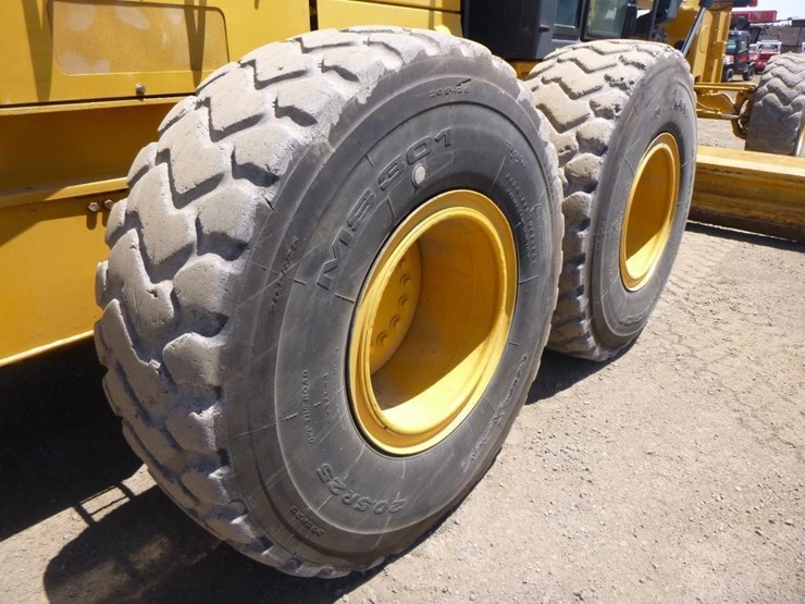 2013-deere-872gp-image-39