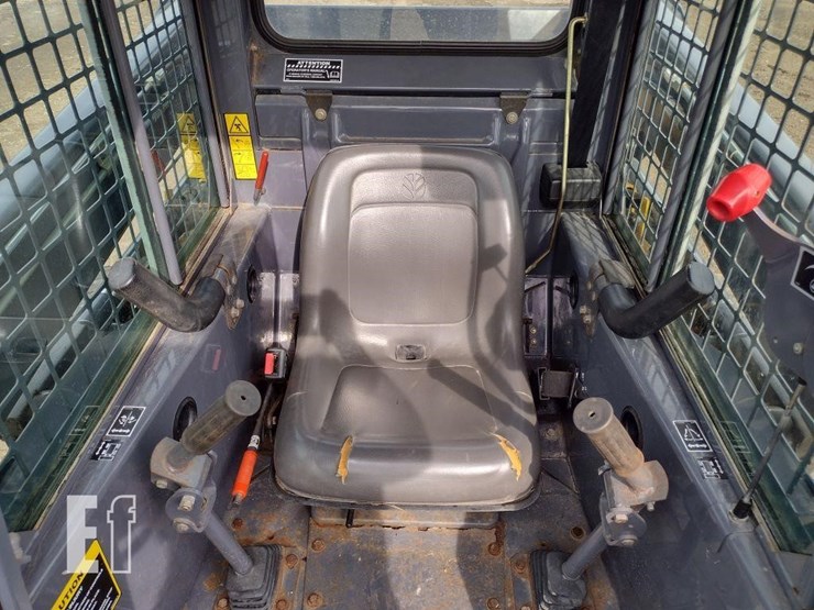 2001-new-holland-ls170-image-9