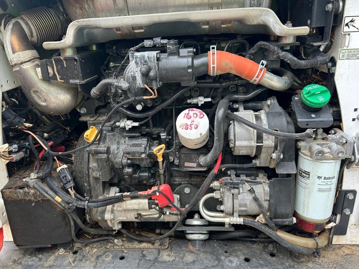 2021-bobcat-t770-image-15