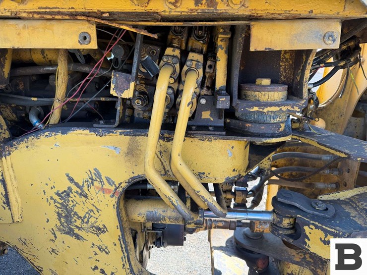 caterpillar-926e-image-35