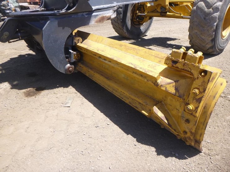 2013-deere-872gp-image-23