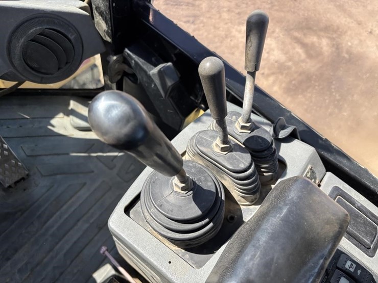 2005-caterpillar-it14g-image-35