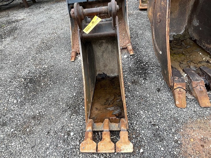 caterpillar-304.5-image-2