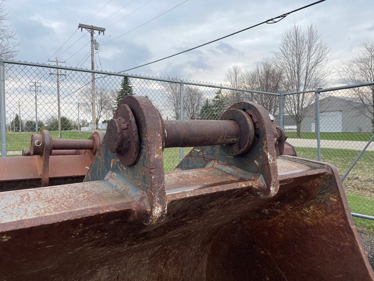 #5005-•-excavator-bucket-image-11