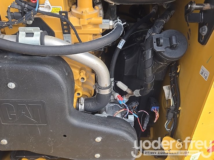 2021-caterpillar-289d3-image-38