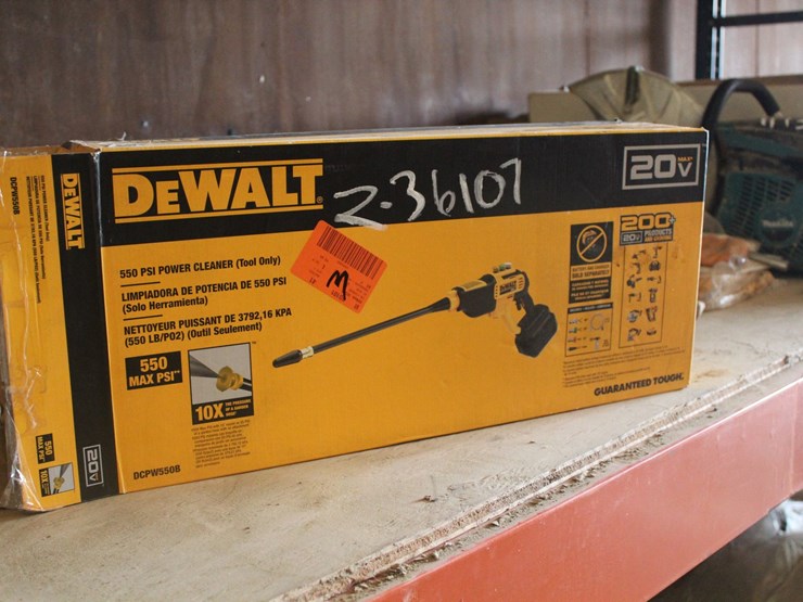 #2017-•-dewalt-550-psi-power-cleaner-image-1