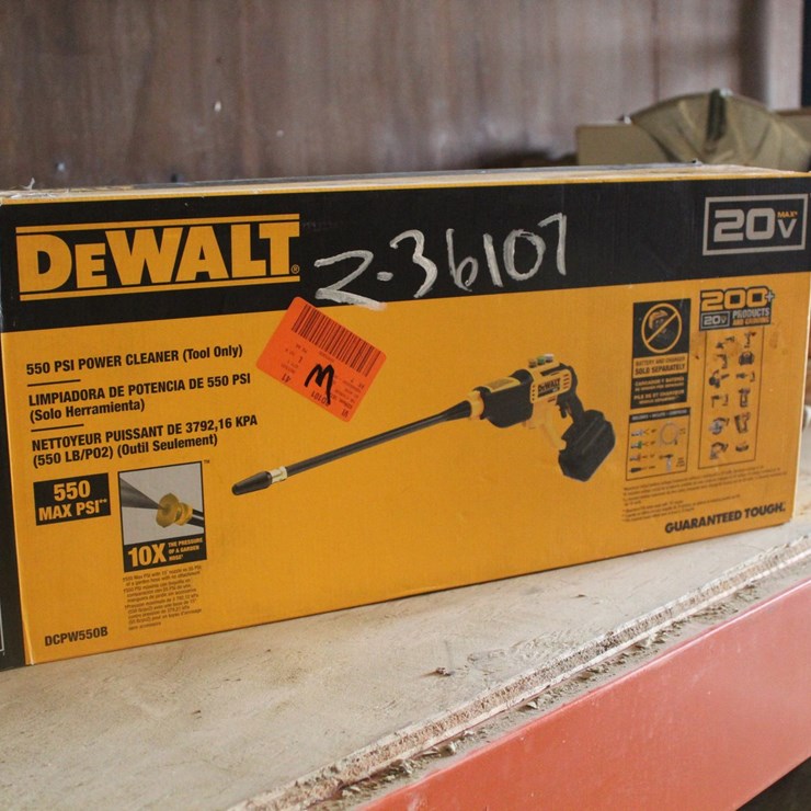 #2017 • DEWALT 550 PSI POWER CLEANER